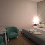 Noclegi-skalka Bed and Breakfast