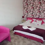 Bed and Breakfast Noclegi-skalka 3*