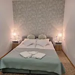 Bed and Breakfast Noclegi-skalka 3*