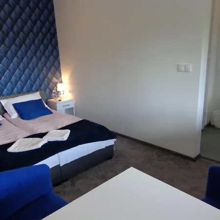 Noclegi-skalka Couette-café