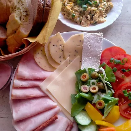 Noclegi-skalka Couette-café Olsztyn (Silesia)