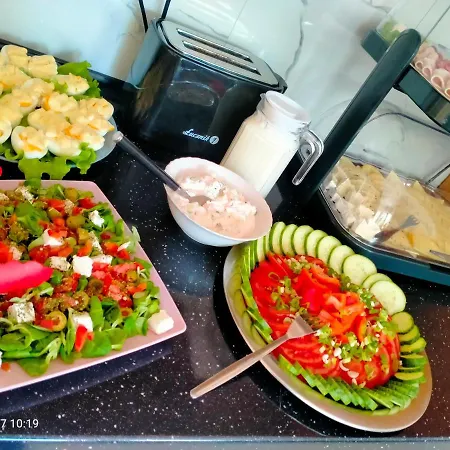 Noclegi-skalka Couette-café 3*