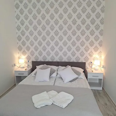 Couette-café Noclegi-skalka 3*