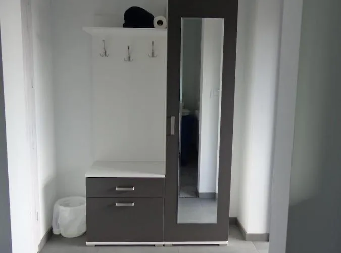 Noclegi-skalka Bed & Breakfast Olsztyn (Silesia)