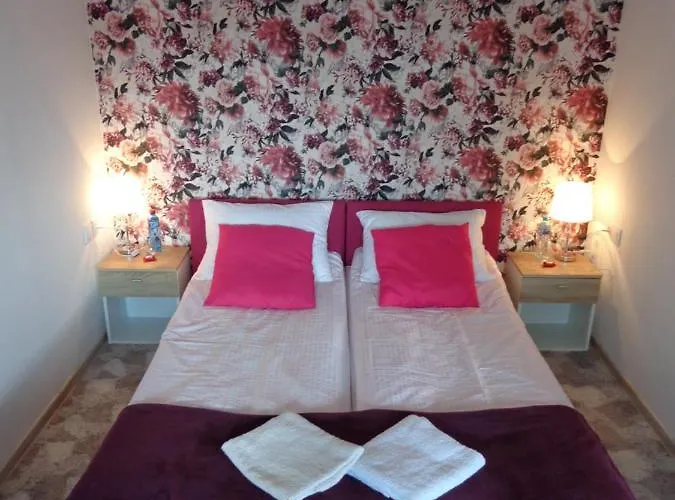 Noclegi-skalka Bed & Breakfast