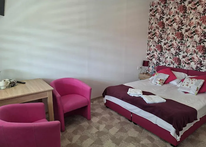 Noclegi-skalka 3* Olsztyn (Silesia)