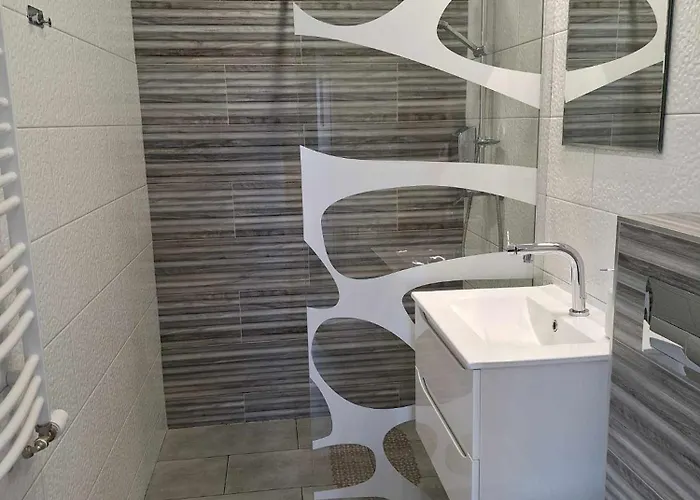 Noclegi-skalka 3* Olsztyn (Silesia)