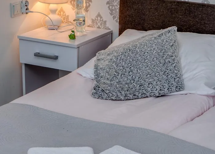 Noclegi-skalka Bed & Breakfast