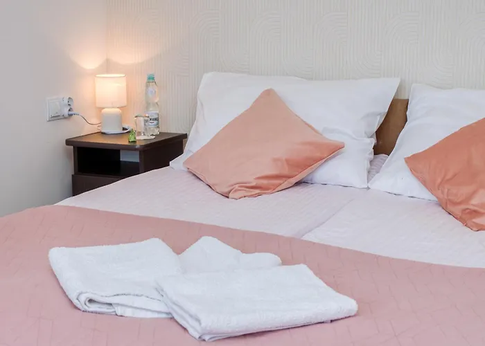 Noclegi-skalka 3* Olsztyn (Silesia)